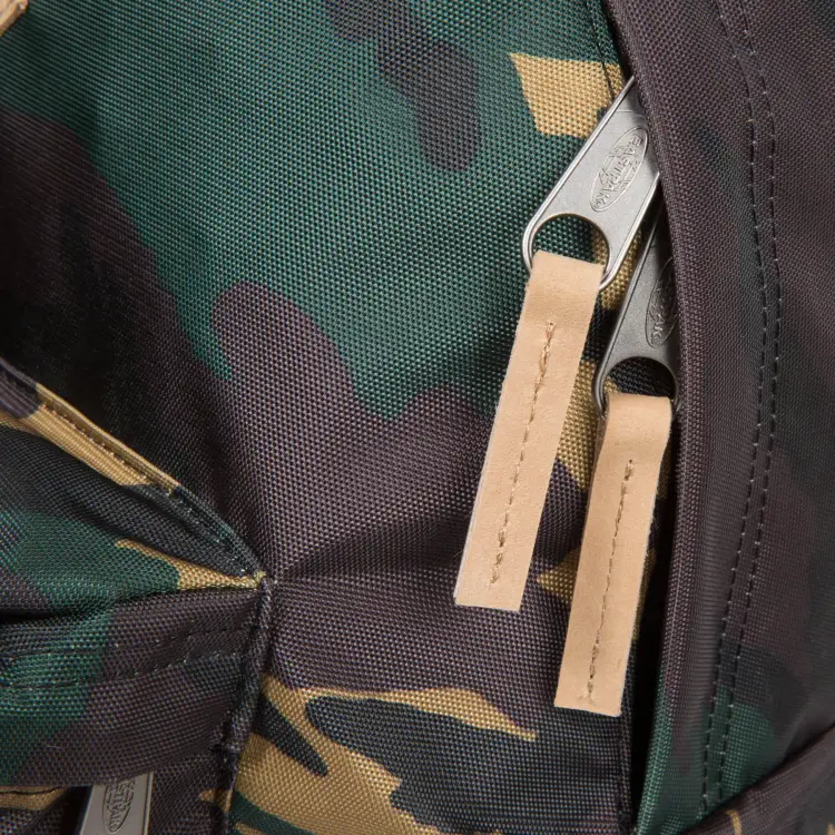 Plecak Eastpak - Wyoming Into Camo 24L